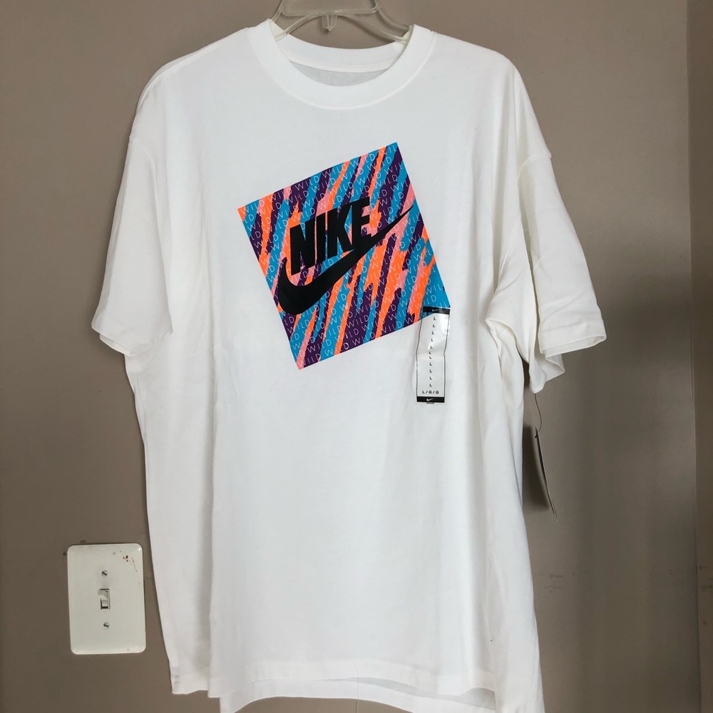 Nike tshirt. Never worn!
